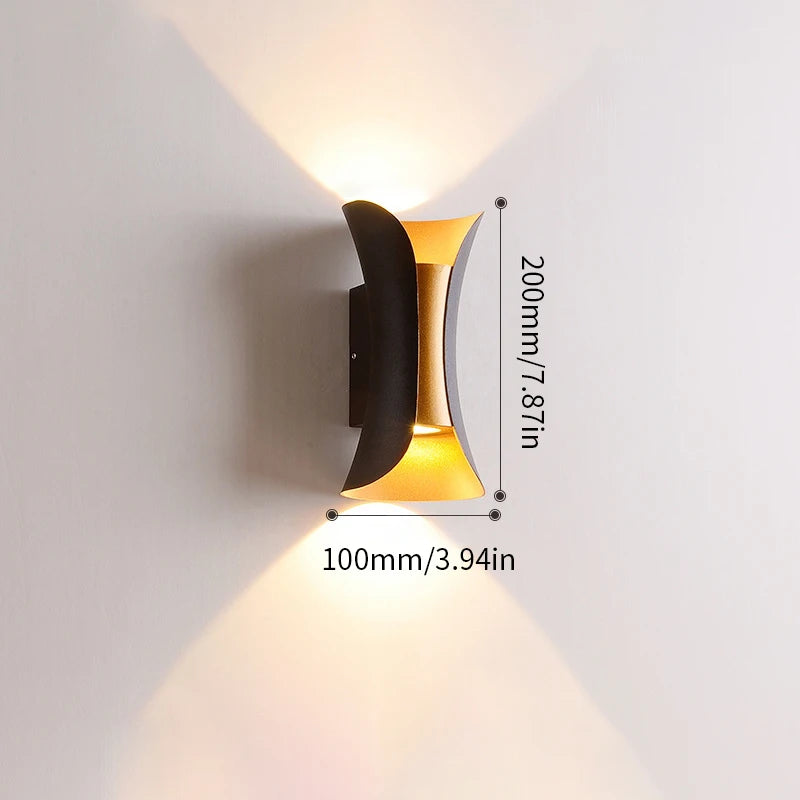 Illuminimalist LED Wall Lamp