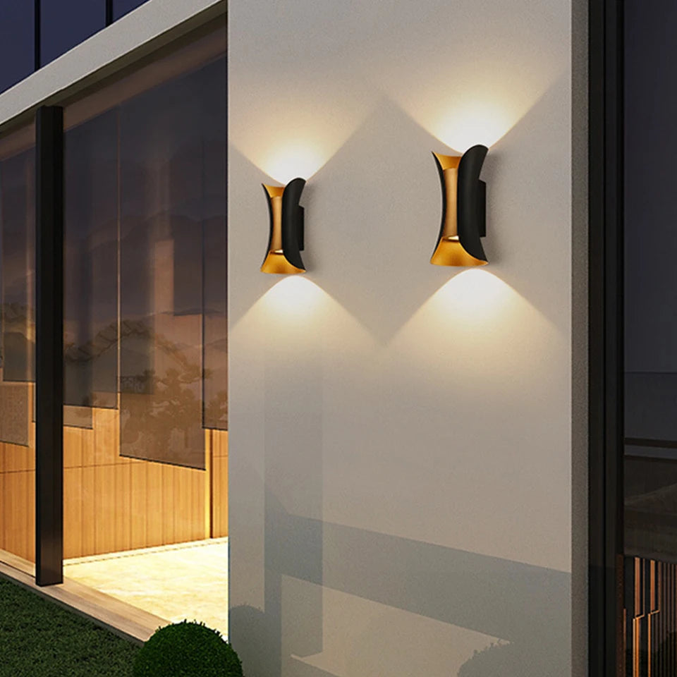 Illuminimalist LED Wall Lamp